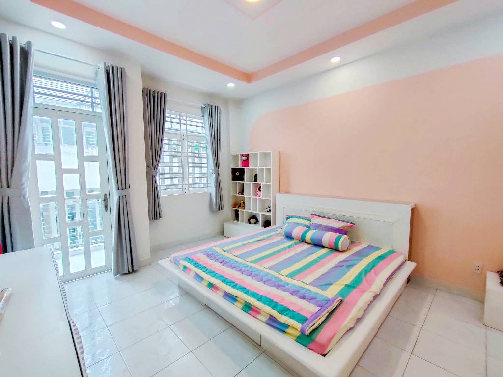 Cơ hội sở hữu nhà 5 tầng hẻm xe hơi rộng tại Bình Tân, giá giảm còn 7.48 tỷ