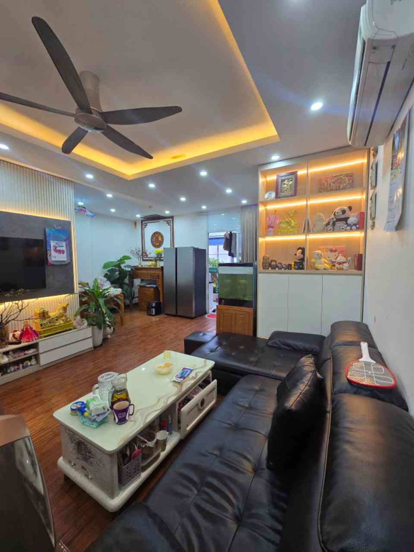 Bán căn hộ 2 phòng ngủ tầng thấp chung cư CT2 Ngô Thì Nhậm, Hà Đông, tiện nghi full nội thất