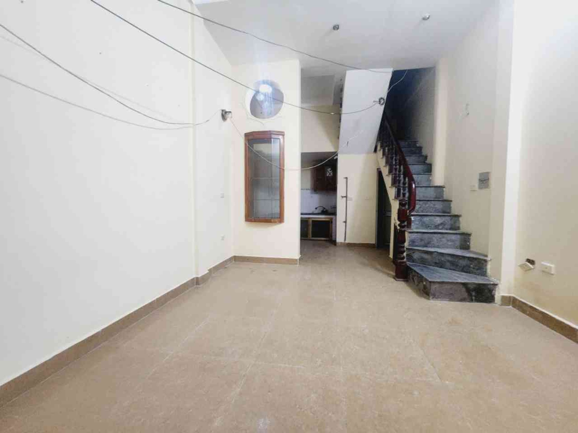 Bán nhà 5 tầng diện tích 31,2m2
trung tâm Cầu Giấy giá 8,8 tỷ