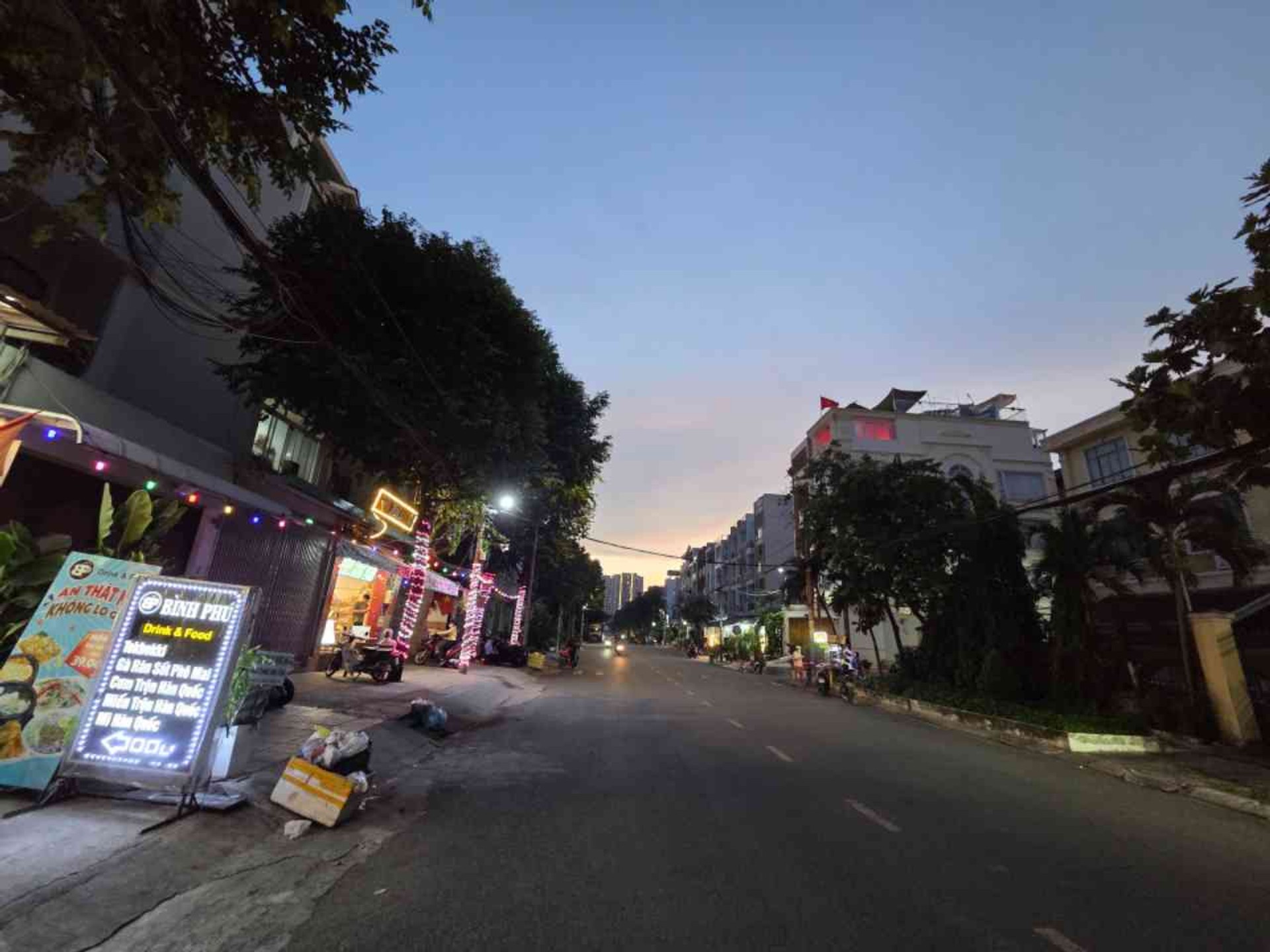 Cơ Hội Vàng Sở Hữu Nhà Mặt Phố Kinh Doanh Sầm Uất .kế Trường hoc Bình Phú.Quận 6, Giá Tốt Giảm Sâu