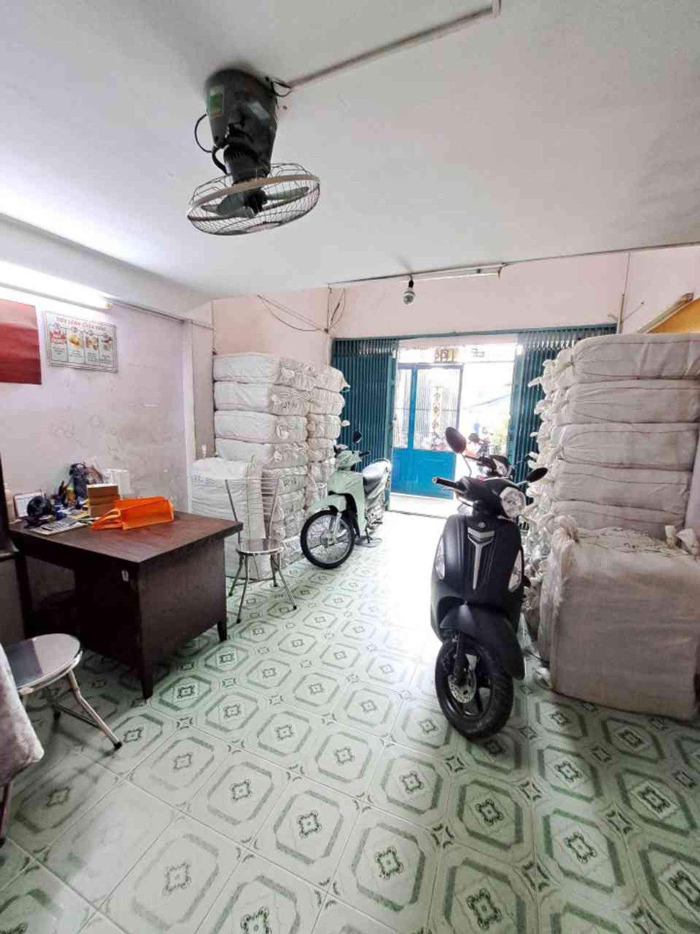Nhà riêng ba tầng đáng giá tại trung tâm Quận 6, diện tích 52m2