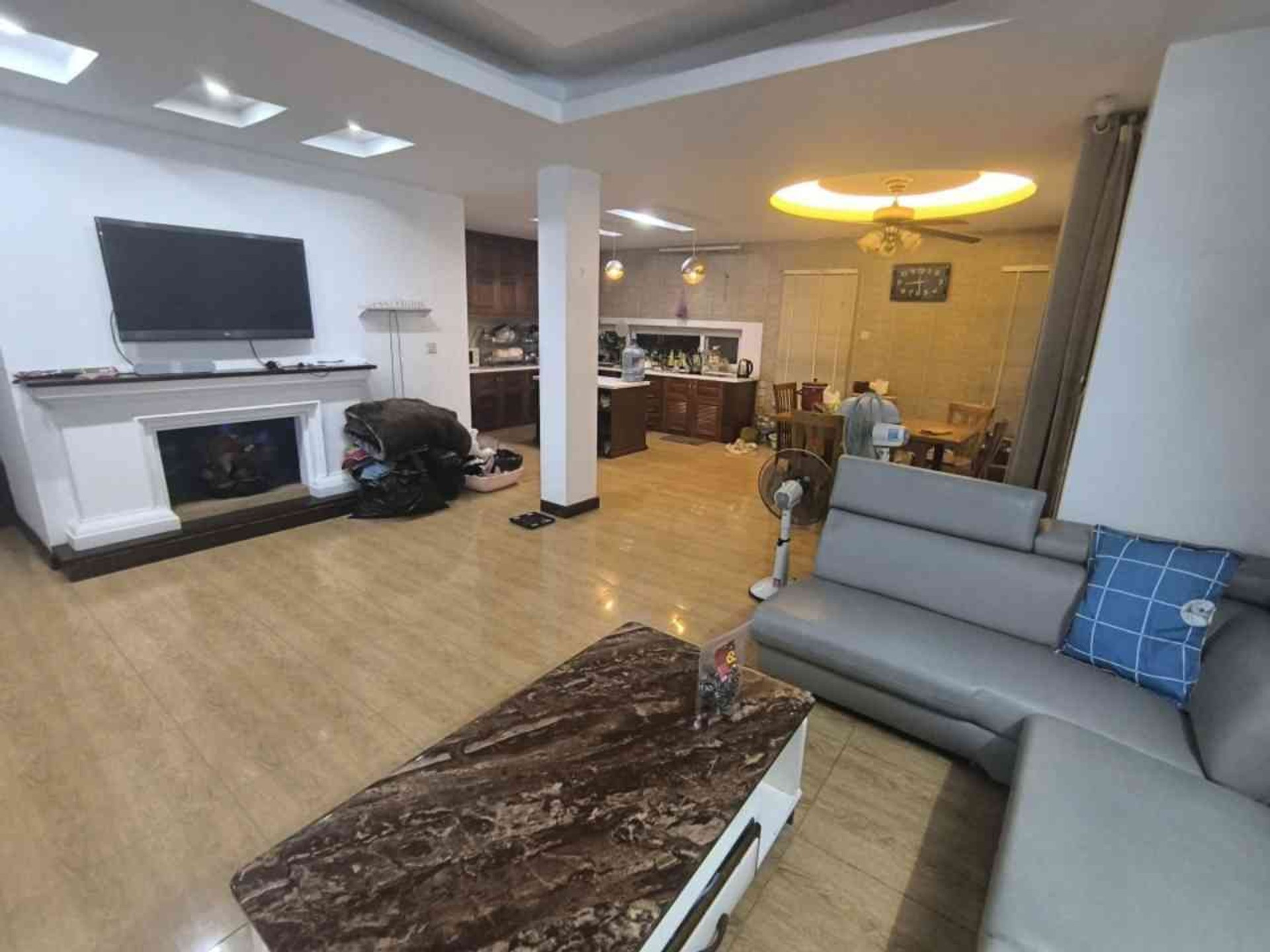BIỆT THỰ NHÀ VƯỜN KHU VIP LONG VIỆT – 3 TẦNG
🏡 Nhà hoàn thiện, sẵn ở | Thiết kế 6 phòng ngủ
🌿 Sân