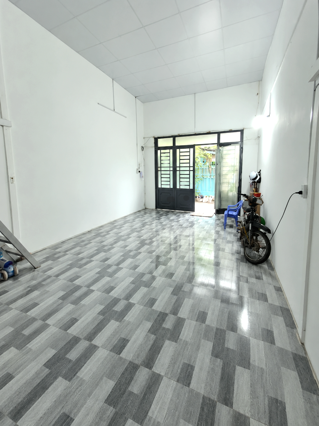 Bán nhà 2 tầng 62m², lô góc- Khu Y Tế Hoa Lâm - chỉ 5.2 tỉ