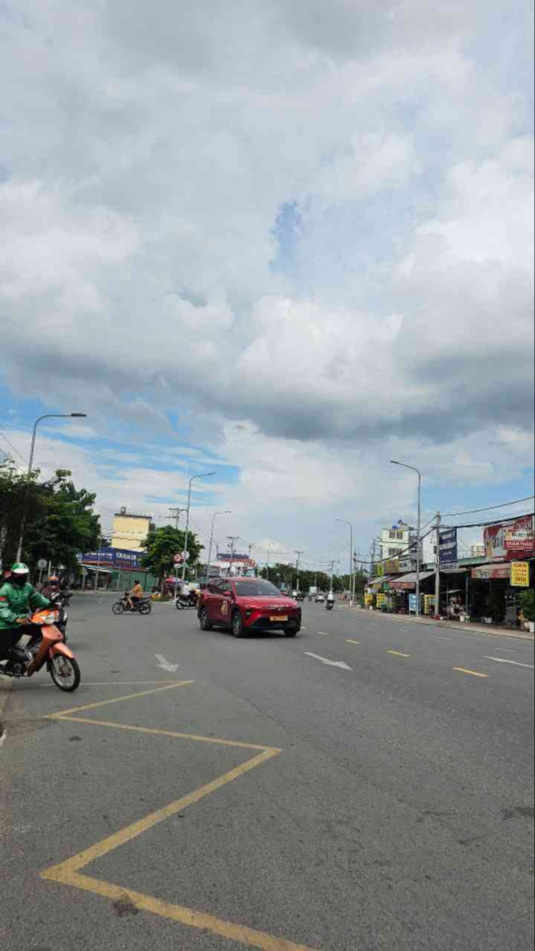 NHÀ 3 TẦNG – 86M² – 3PN – ĐƯỜNG 6M - XE HƠI CHẠY – NHỈNH 5 Đ