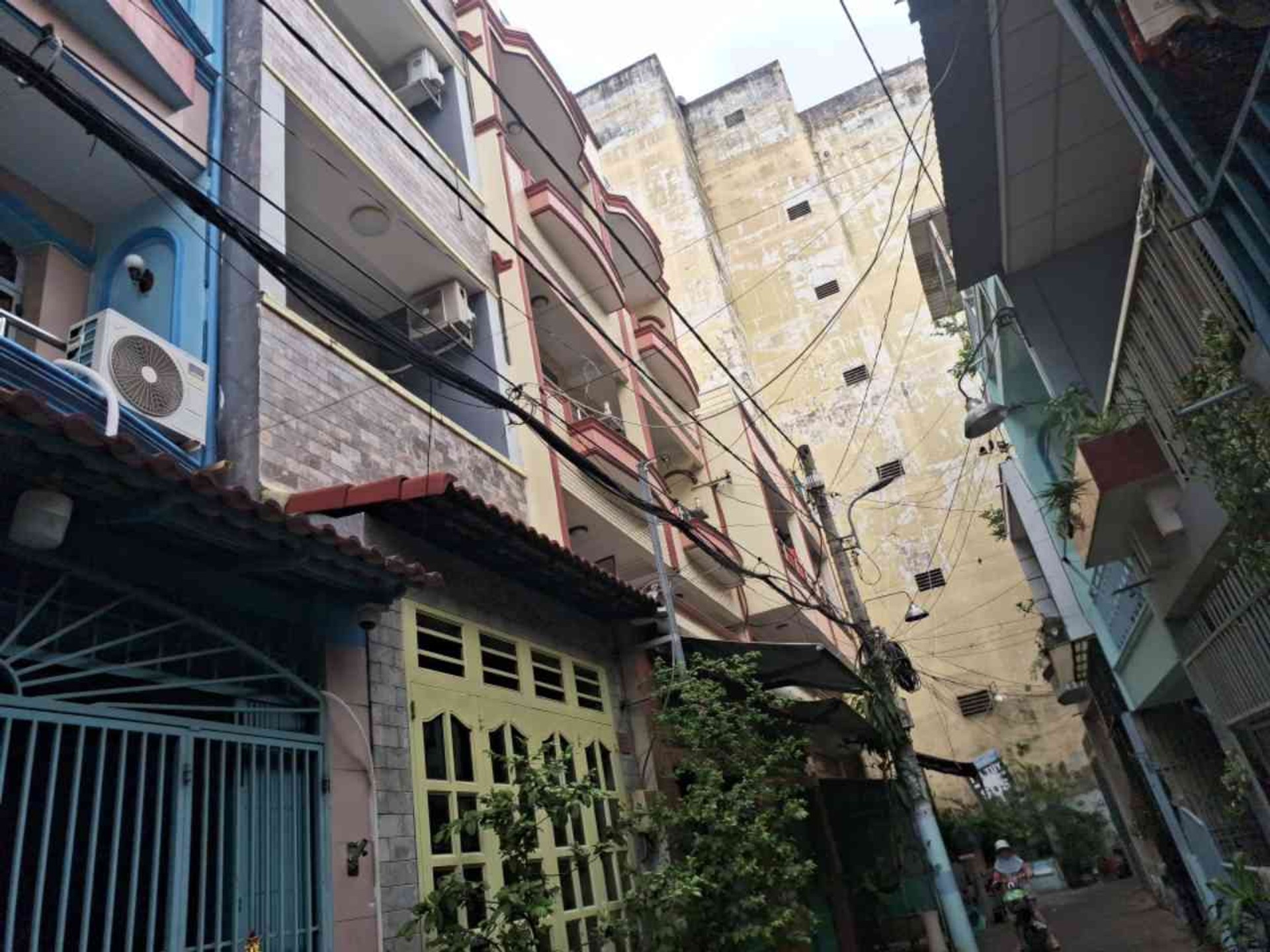 NHÀ PHAN VĂN KHỎE Q.6 - VỊ TRÍ ĐẸP - HẺM THÔNG - HOÀN CÔNG ĐỦ - 4,6 TỶ TL
