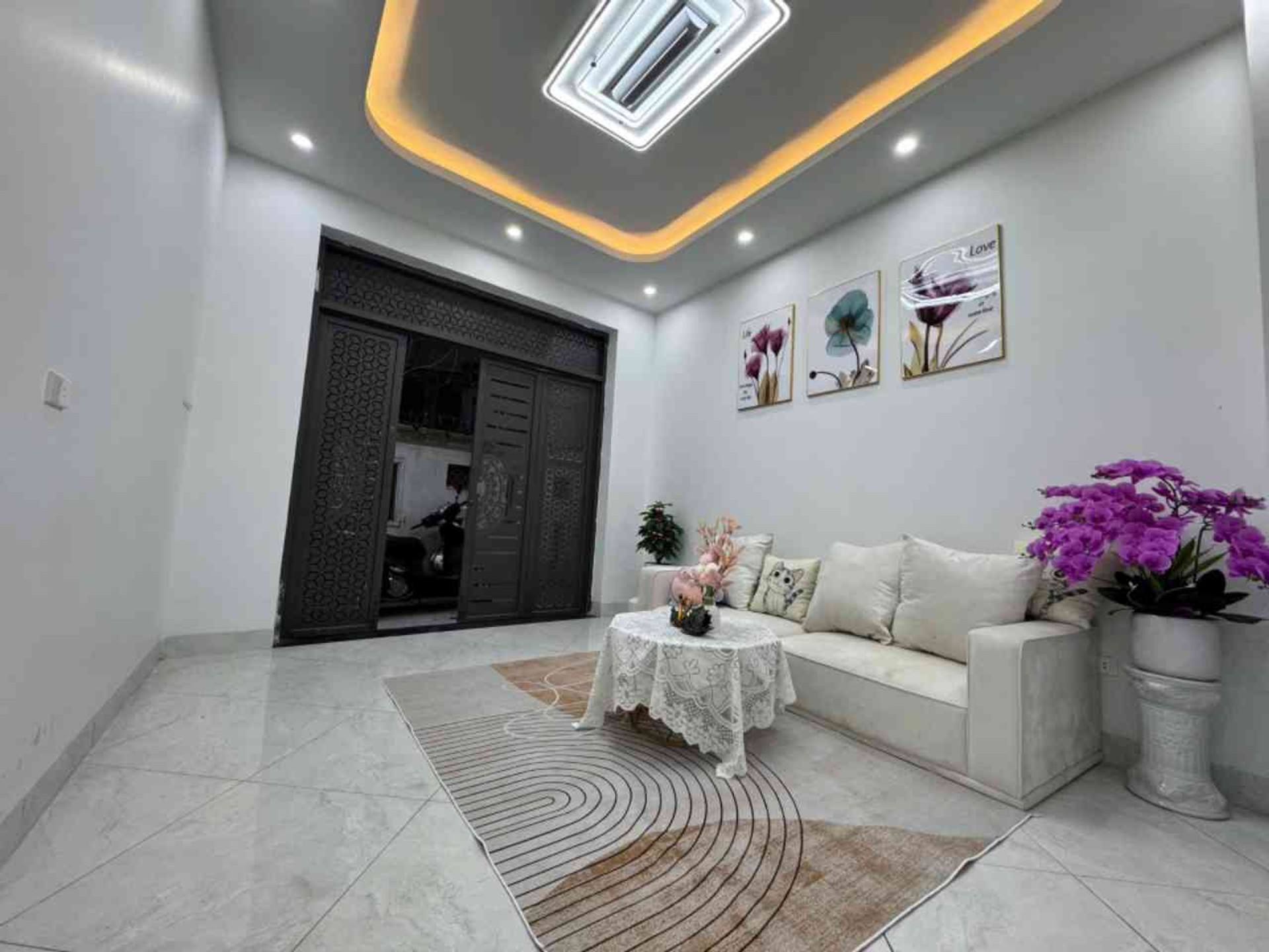 Cơ hội vàng tại Thanh Xuân: Nhà 6 tầng 2 mặt thoáng, 8 phòng ngủ, giá tốt đáng sở hữu ngay!