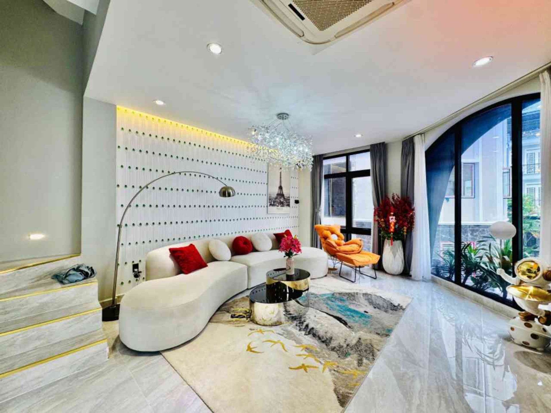 SIÊU PHẨM NHÀ PHỐ CAO CẤP 6 TẦNG, THANG MÁY , CĂN GÓC 2 MẶT TIỀN
