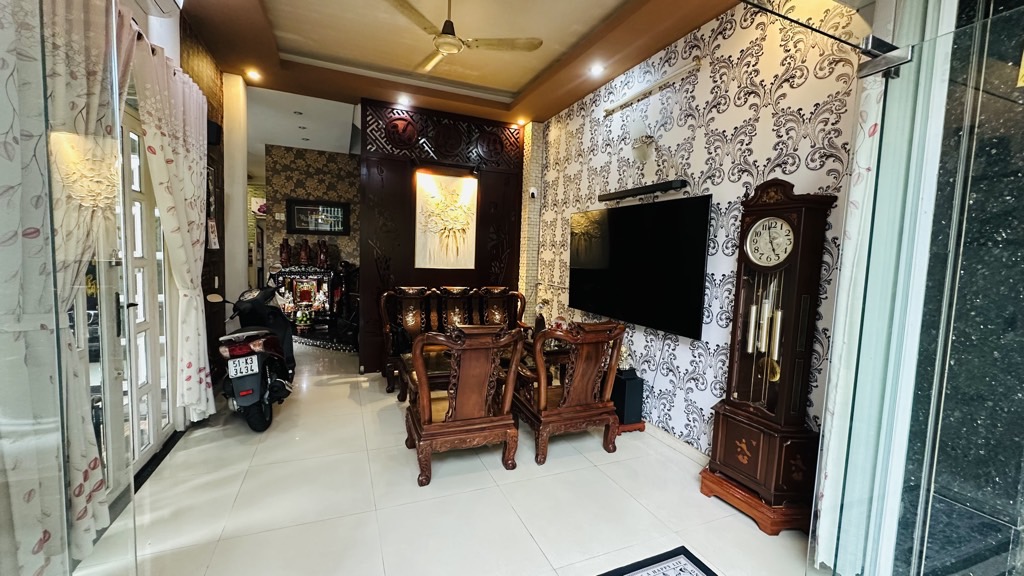 Bán biệt thự khu Bình Phú, Quận 6, 175m2, 4 tầng. Giá 27,5 tỷ