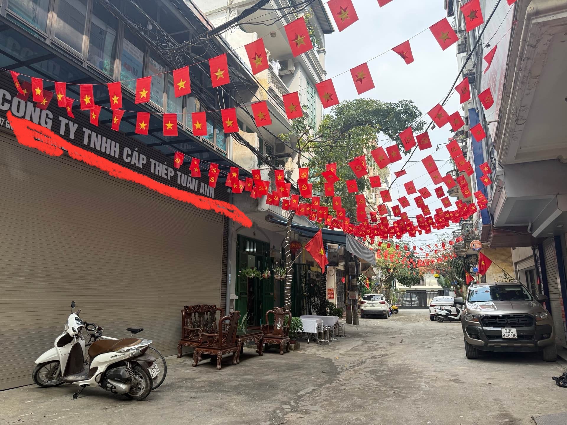 GIẢI PHÓNG 75m Ngôi nhà Thể hiện Đẳng cấp của chủ Ô TÔ ĐỂ TRONG NHÀ. NGÕ RỘNG 3 Ô TÔ TRÁNH 25.8 tỷ