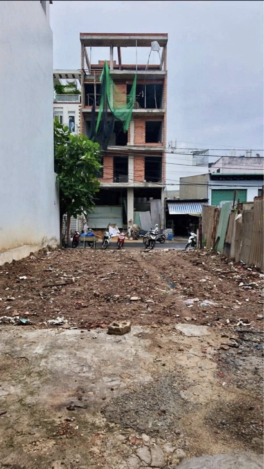 ĐẤT THƠM NỞ HẬU TÀI LỘC DỒI GIÀU
 Ngang Hơn H.iếm 7M x 12M
Ngay trục đường Lê Văn Quới Bình Tâ