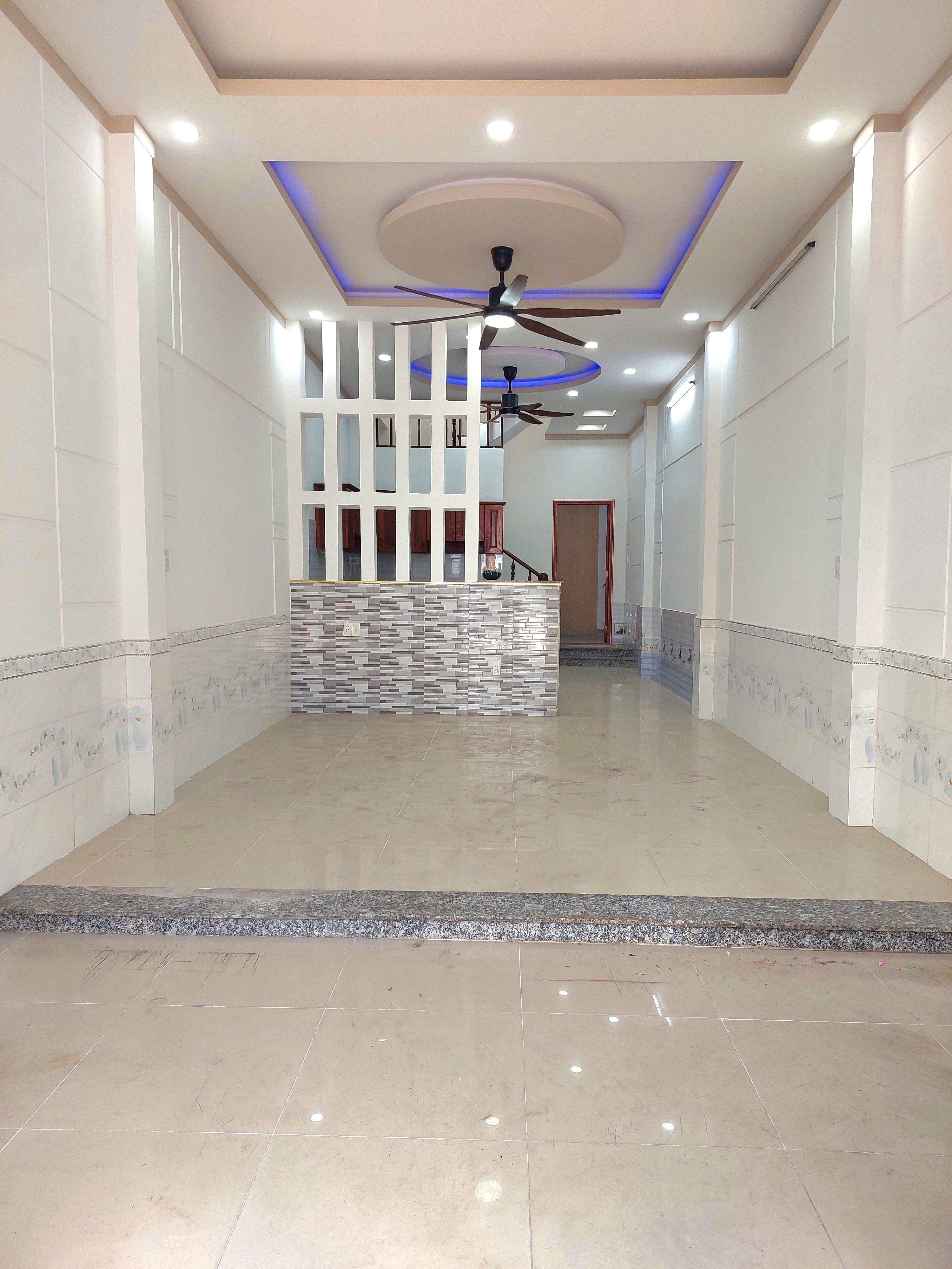 Nhà 2 tầng 60m2, hẻm ôtô, đường quốc lộ 1k, Tân Đông Hiệp, Dĩ An