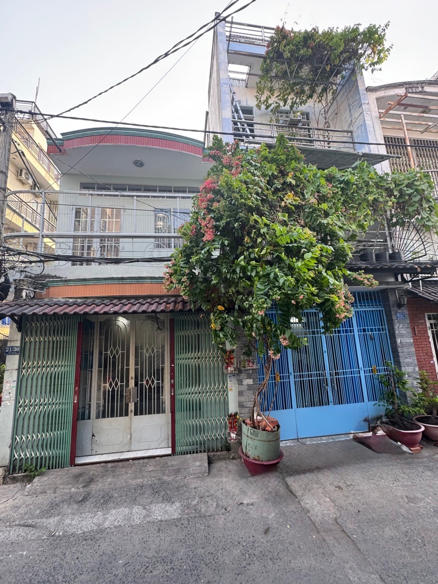 Nhà lô góc siêu thoáng khu phân lô sát quận 6, giá tốt khó tìm