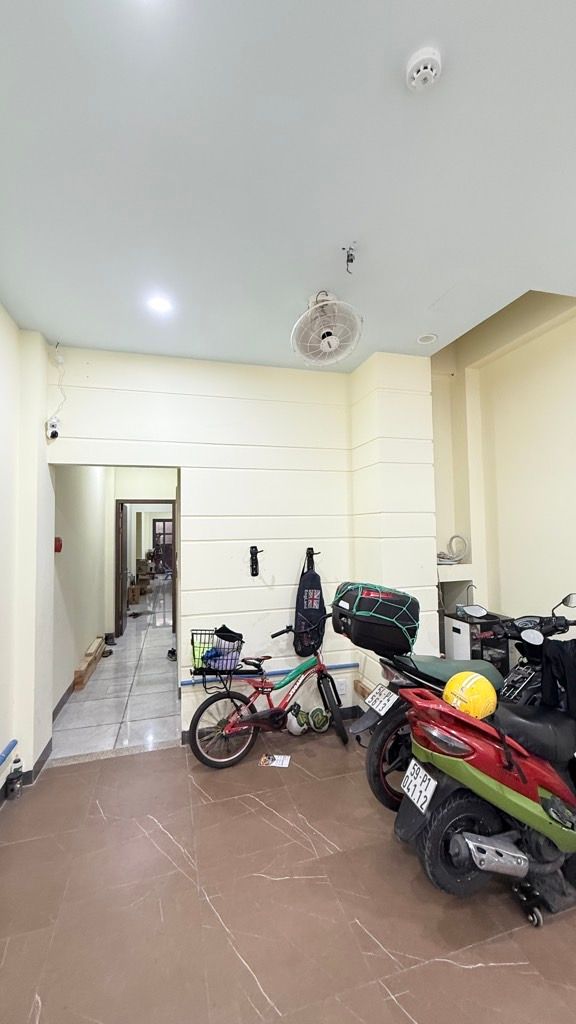 Bán nhà mặt phố 5 tầng, diện tích 96m² tại Tân Bình