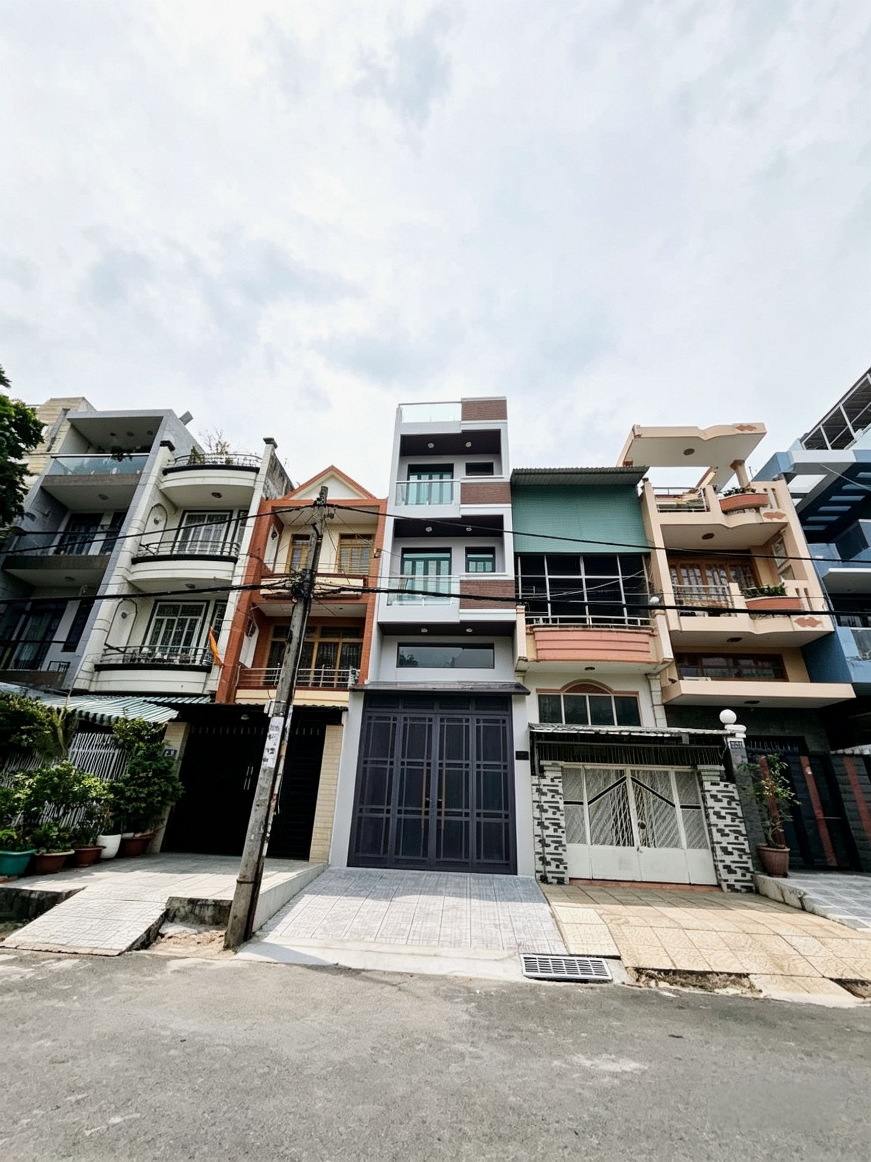 Nhà 5 tầng view công viên • Khu Bình Phú 1 • 4×19m • Hơn 13 Tỏi