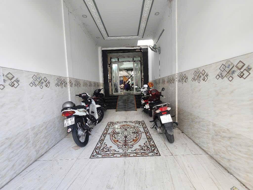 Nhà Bè- Bán nhà 4 tầng BTCT, thông hẻm ô tô, Huỳnh Tấn Phát, diện tích lớn 116m2, nhỉnh hơn 7tỷ