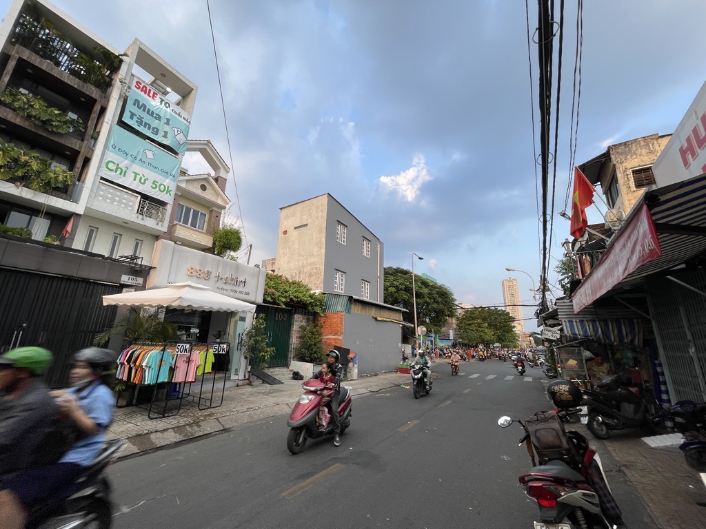 Nhà mặt phố ngã tư Phường Mai Xuân Thưởng, cơ hội có 1 không 2 với nội thất siêu sang