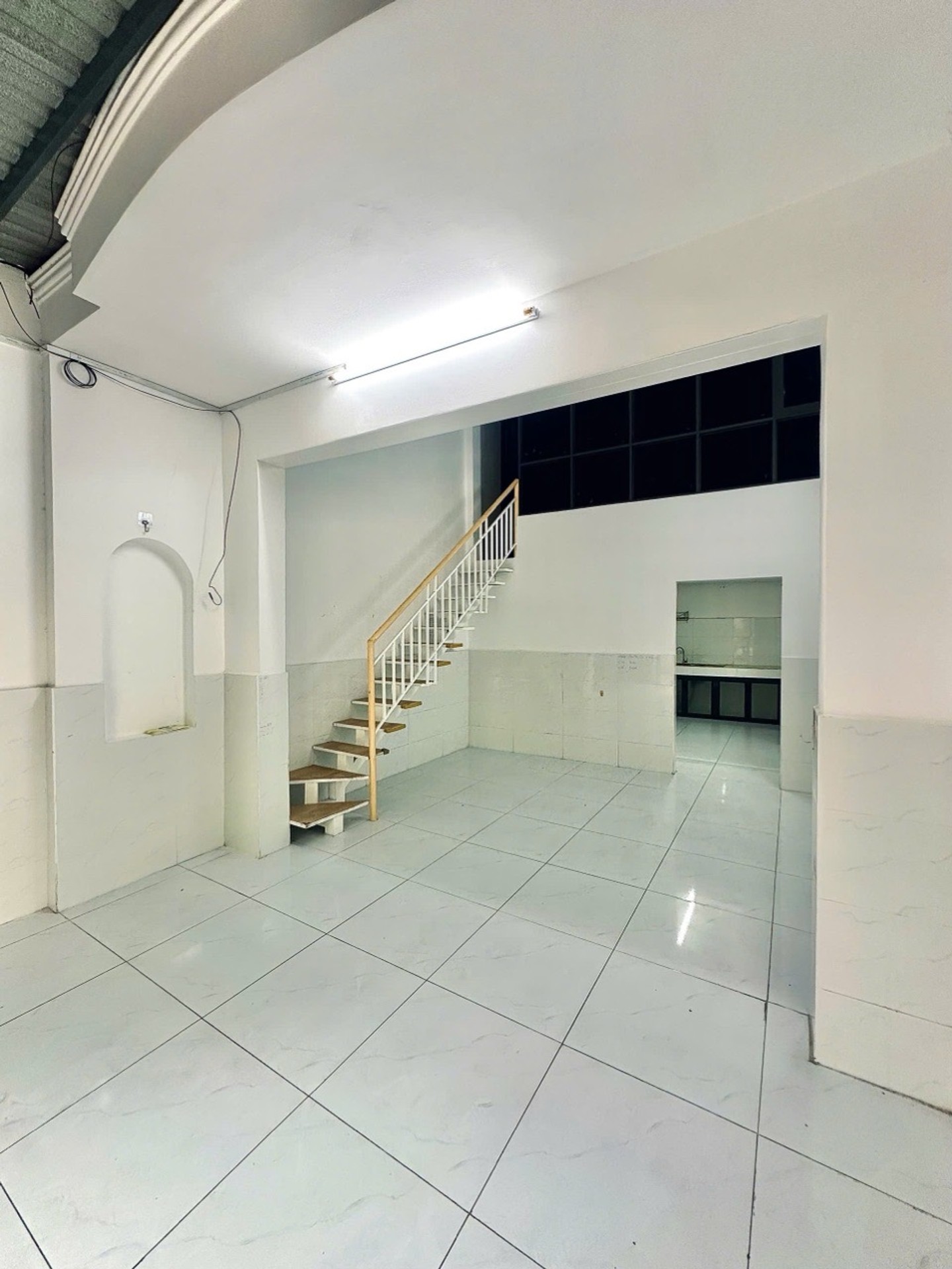 Bán nhà riêng 2 tầng diện tích 40m2 phường Bình Tân giá 3.6 tỷ