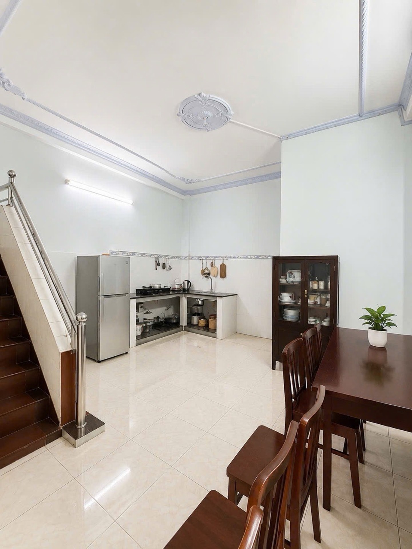 Nhà 2 tầng 55m2 mặt tiền 5m hẻm rộng tại Tân Phú giá 4.8 tỷ