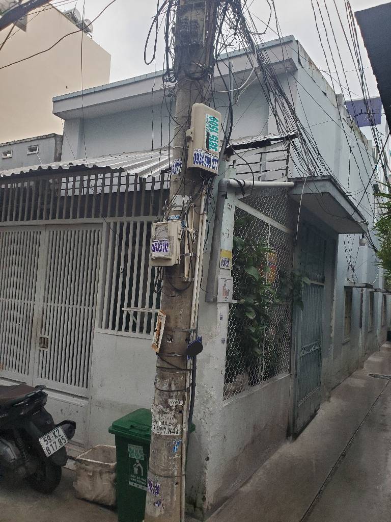 Căn góc 2 tầng đẹp, cho thuê 10 triệu/tháng tại Tân Bình