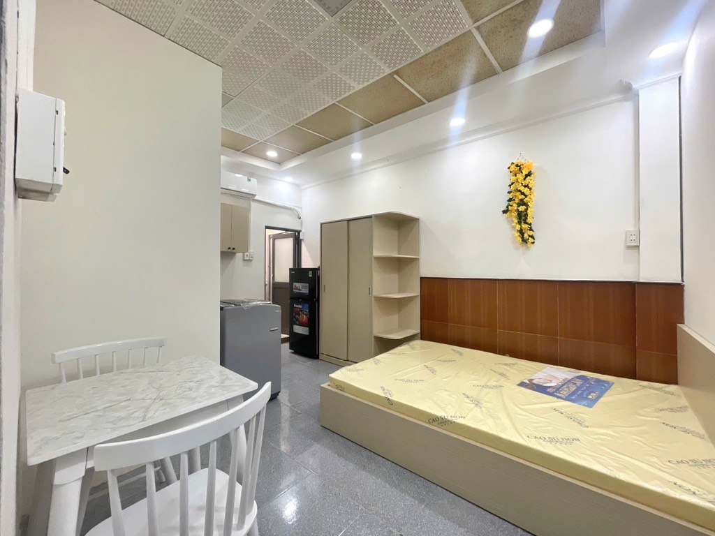 Bán Nhà đẹp gần Hồ Bơi, villa đường Lam Sơn