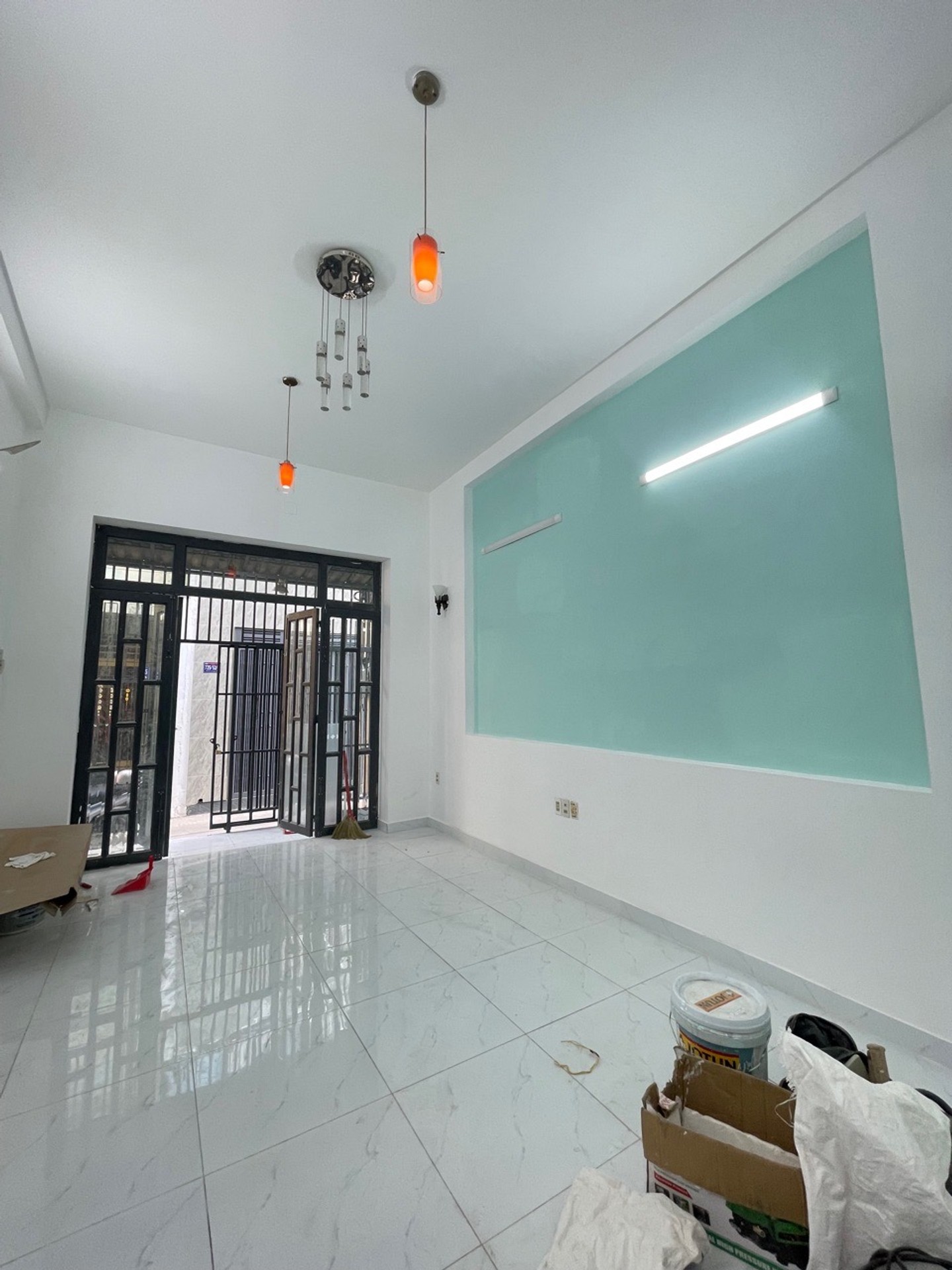 Nhà 2 tầng 31.7m2 gần nhà ga T3 quận Tân Phú giá 4.7 tỷ