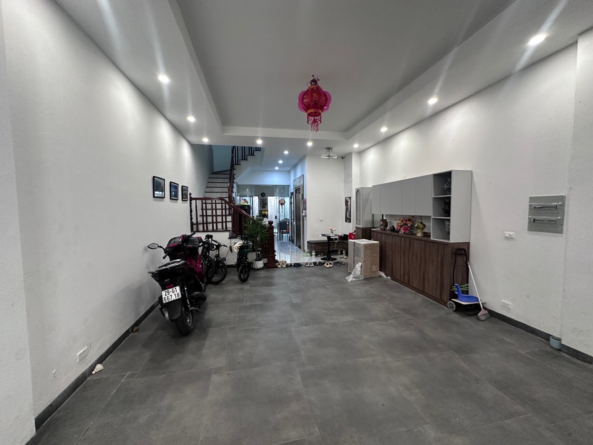 PHÂN LÔ 61 LẠC TRUNG - VỈA HÈ OTO TRÁNH - XÂY MỚI 6 TẦNG THANG MÁY