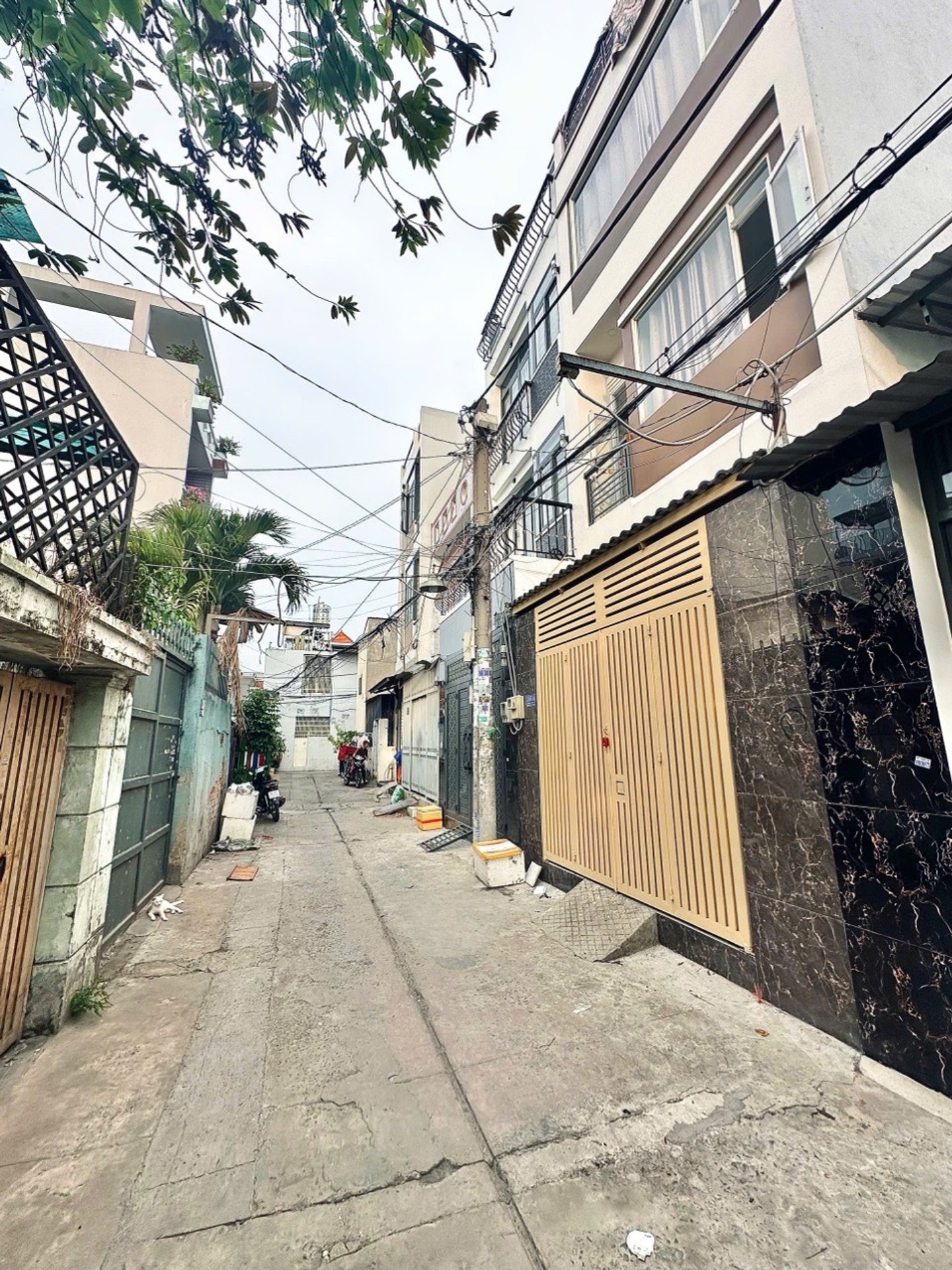 Nhà 2 tầng giá tốt tại Bình Tân, hẻm ô tô thông thoáng