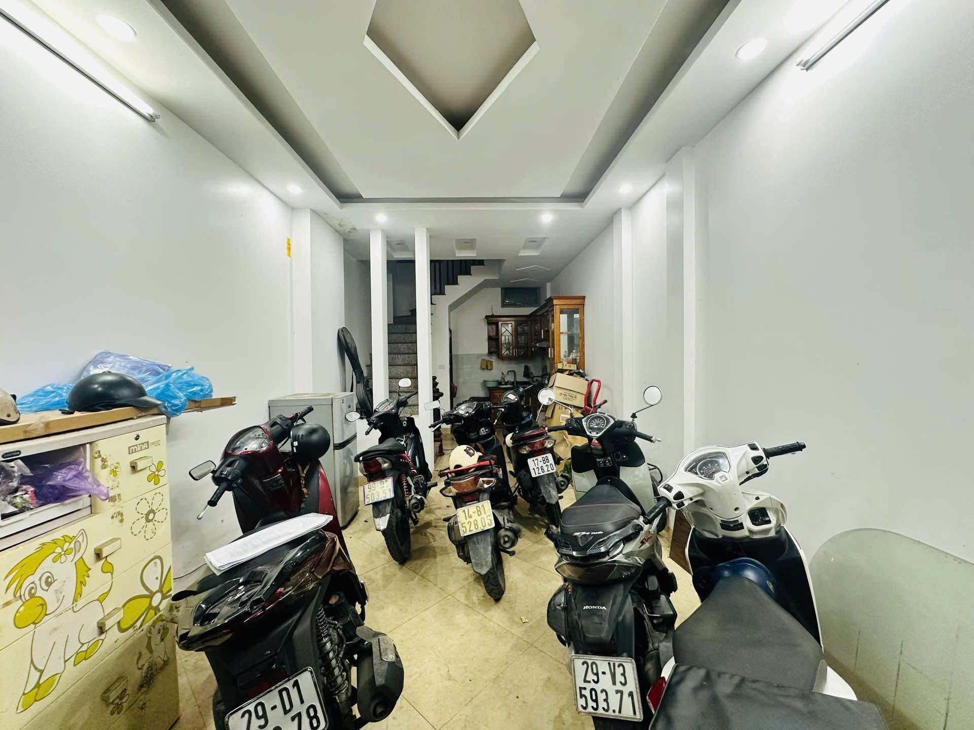 Bán nhà riêng Hồ Tây -Võng Thị 5 tầng 35m giá hơn 7 tỷ