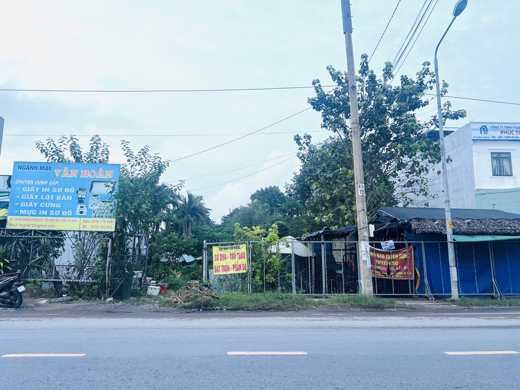 Đất mặt tiền Dương Công Khi diện tích rộng, giá hấp dẫn tại TP.HCM