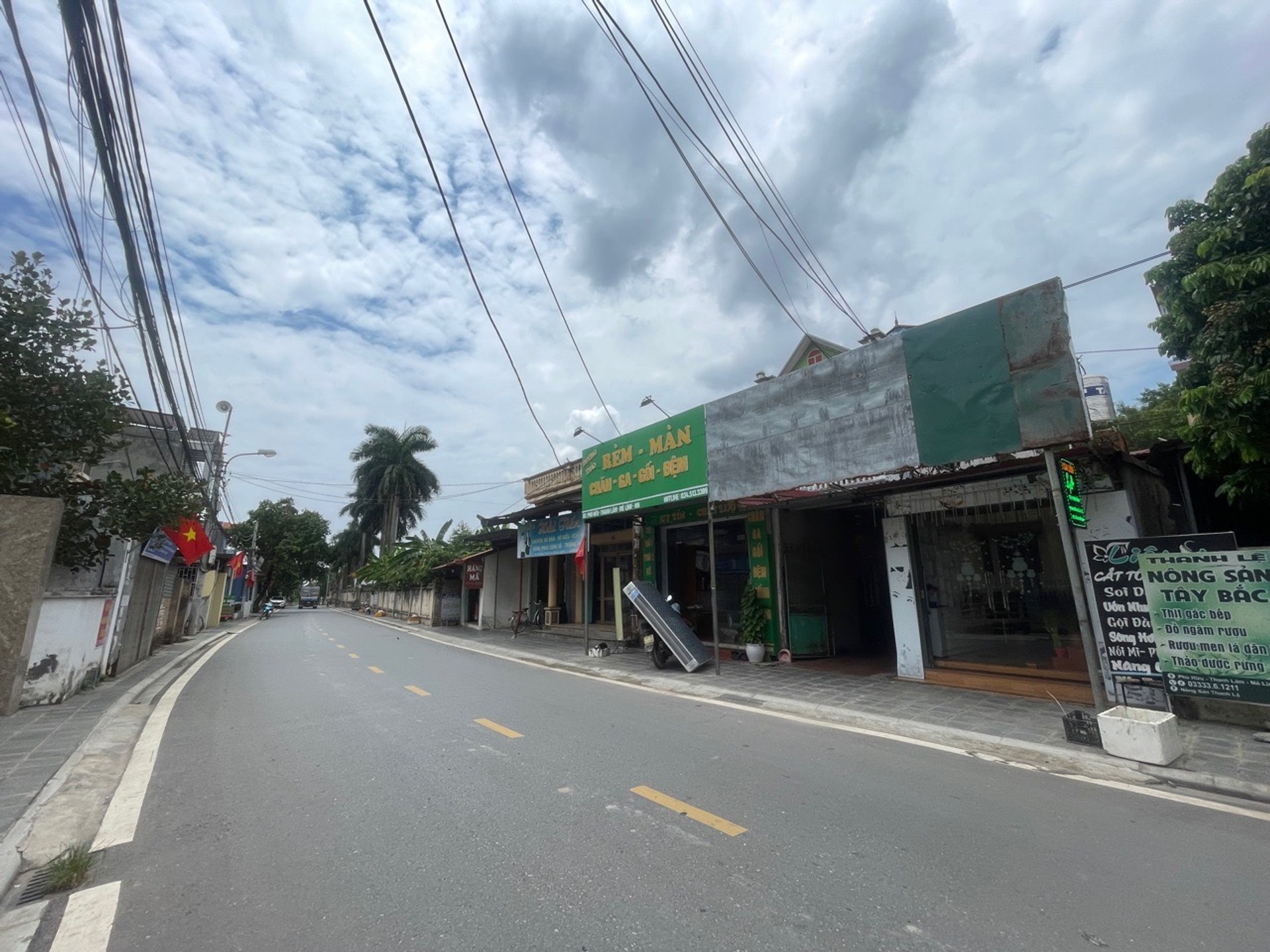 Đất hai mặt thoáng, ô tô vào tận nơi, view đồng rộng mát