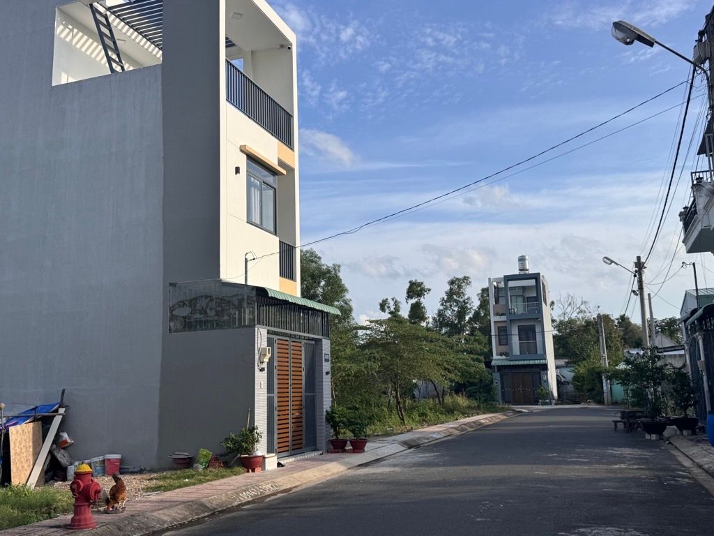 Bán đất 51m2 tại Long Phước, giá 2,75 tỷ, pháp lý rõ ràng