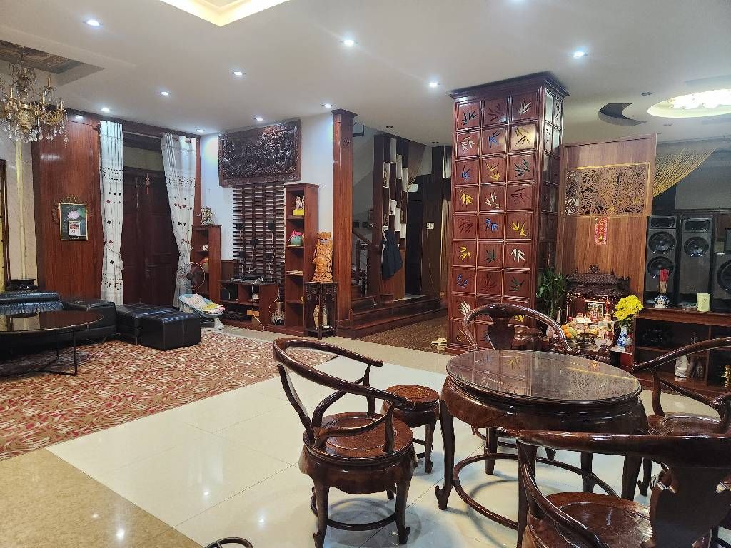 🌺BÁN ĐẤT TẶNG BIỆT THỰ TRUNG TÂM CẨM LỆ, ĐÀ NẴNG - NỘI THẤP CAO CẤP BẰNG GỖ QUÝ HIẾM.