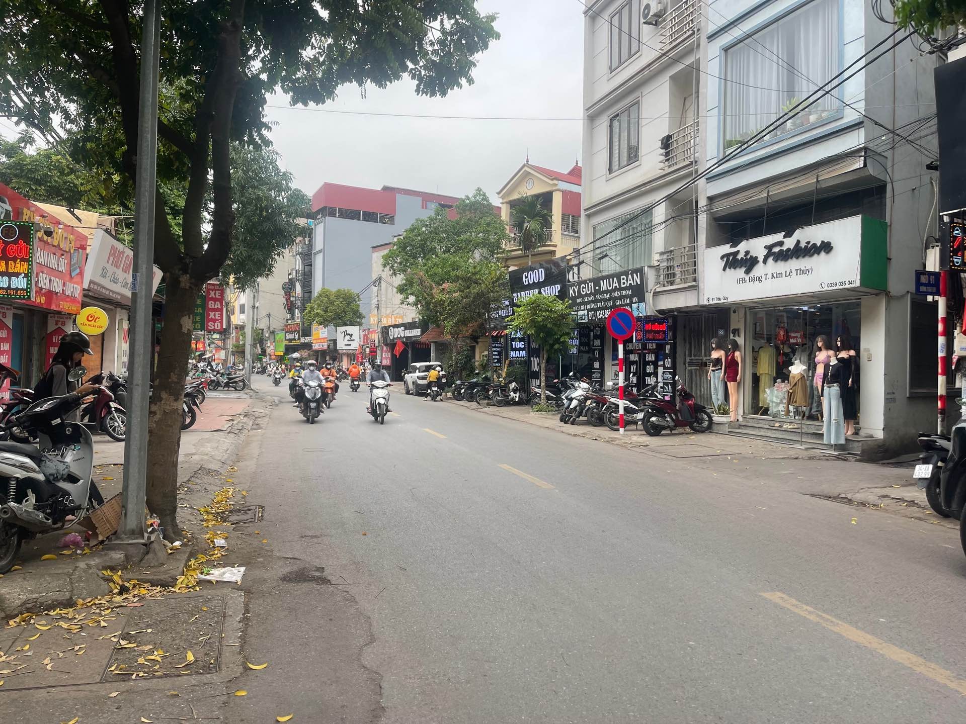 Bán đất mặt tiền rộng tại xã Trâu Quỳ, ô tô tránh, pháp lý đầy đủ