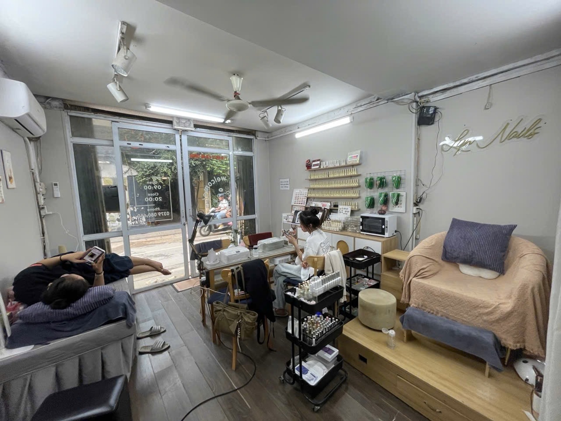 Bán nhà mặt phố Kim Mã Thượng, diện tích 70m2, phù hợp vừa ở vừa kinh doanh