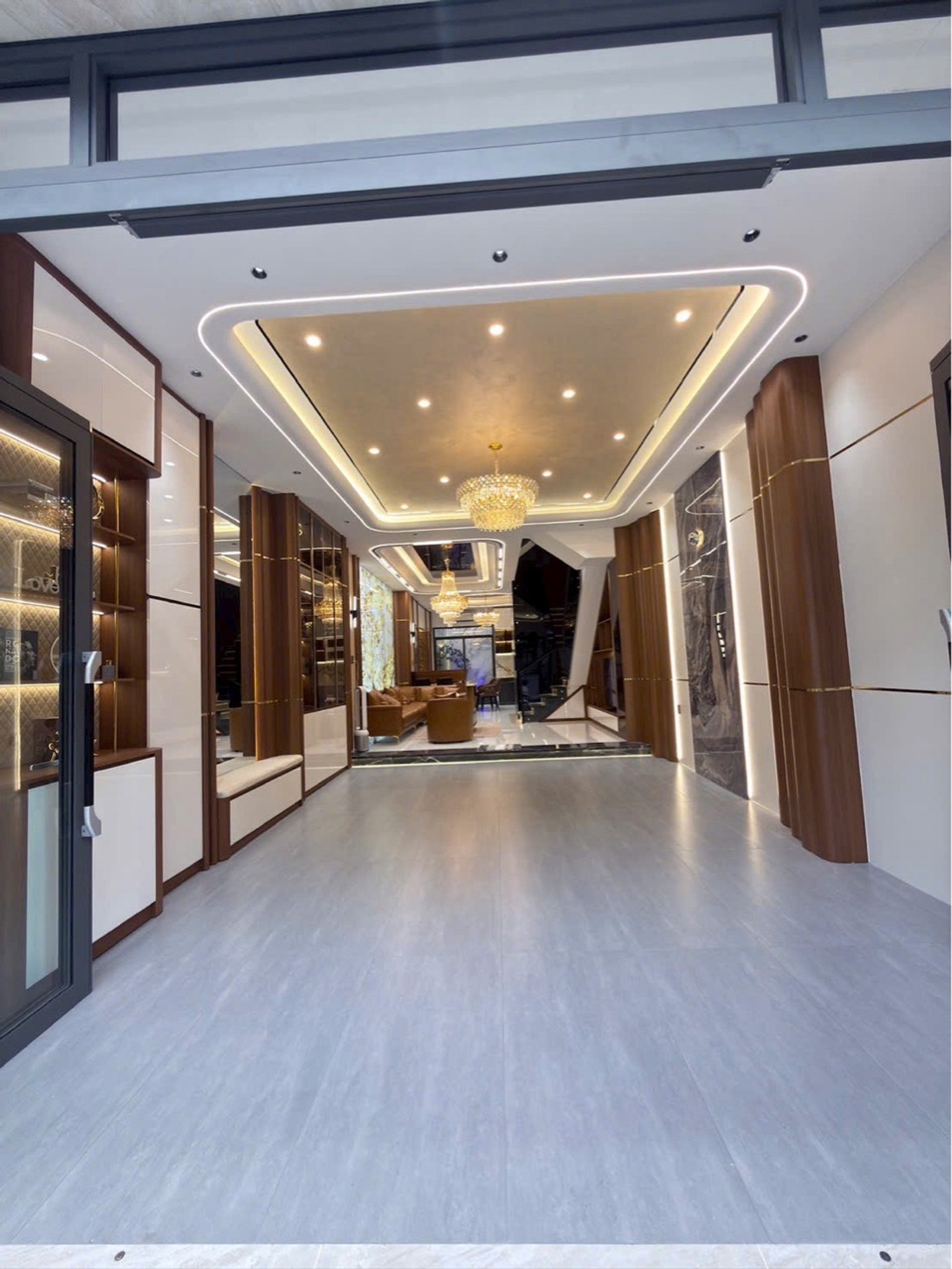 🏡 NHÀ PHỐ VIP QUẬN 7 – ĐƯỜNG 14M – THANG MÁY – FULL NỘI THẤT CAO CẤP