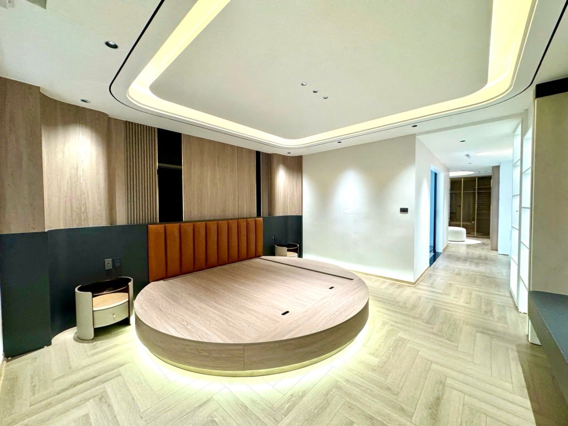 Sở hữu nhà 6 tầng thang máy khu phân lô Tư Đình, Long Biên gara 2 ô tô, nội thất sang trọng