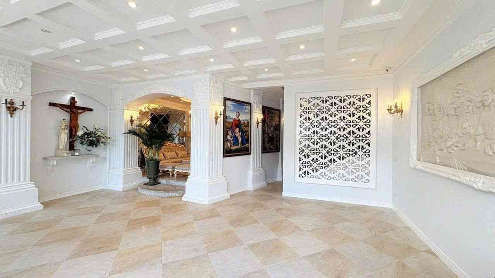 Bán nhà mặt phố 3 tầng, 161m2, mặt tiền 8.7m tại Phú Thạnh, TPHCM