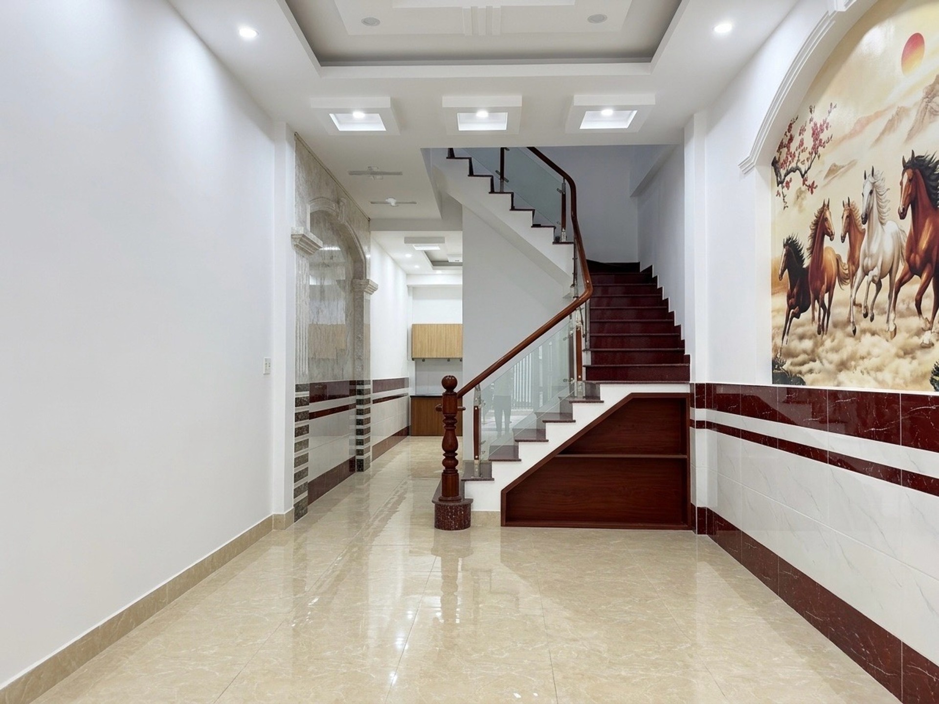 Bán nhà sổ riêng, tân chánh hiệp 03
4 tầng 60m2 hẻm 6m gần Hiệp Thành City, giá 5.5 tỷ