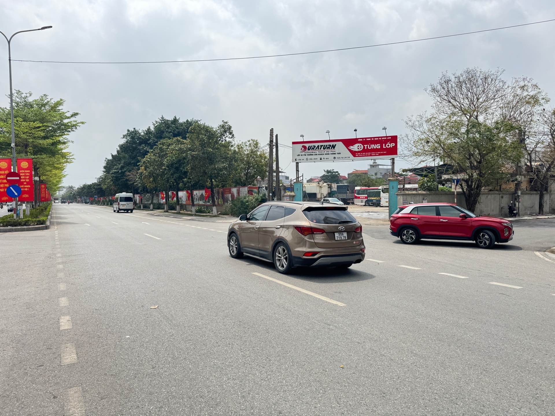 🌺KINH DOANH ĐỈNH NÓC KỊCH TRẦN - ĐƯỜNG 4 LÀN XE CHẠY SẦM UẤT - ĐANG CHO THUÊ DÒNG TIỀN 120TR/THÁNG