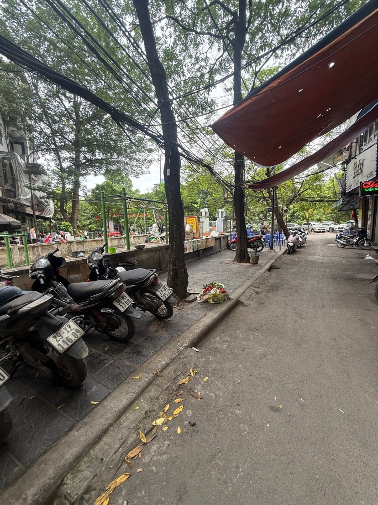 Nhà 5 tầng Tú Mỡ - Vị trí kinh doanh đắc địa, ô tô tránh, cơ hội không thể bỏ lỡ