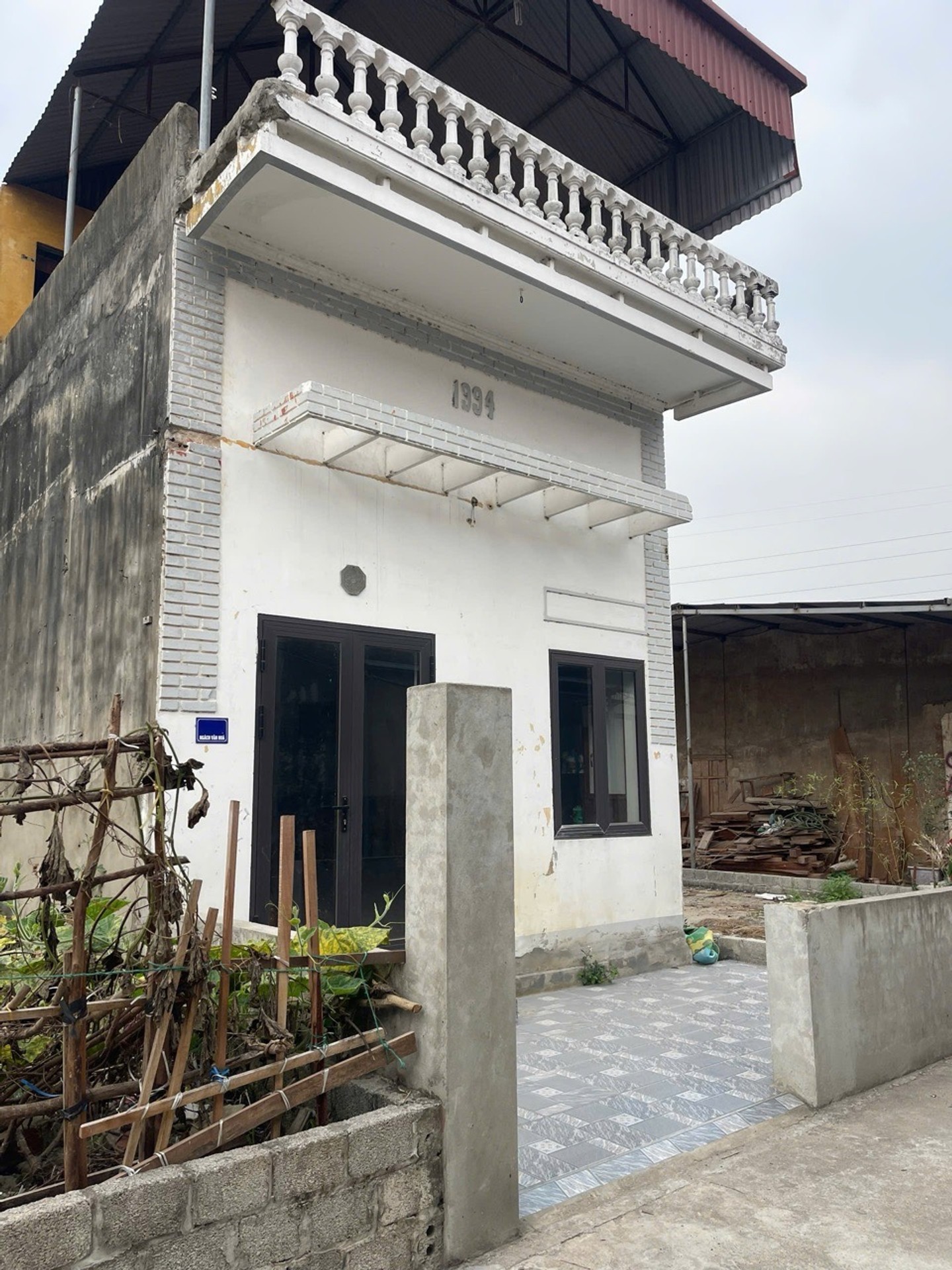 Nhà 2 tầng mặt hồ Đỗ Xá - Giá hời cho người nhanh tay