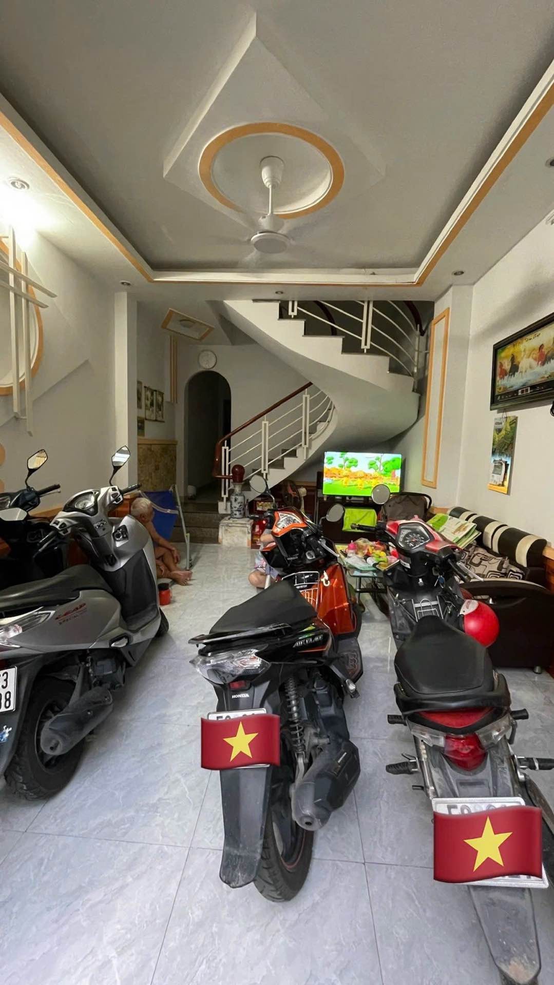 nhà sổ hồng riêng, hẻm xe hơi rộng Tân Chánh Hiệp, quận 12, 3 tầng 61m2 giá 4 tỷ