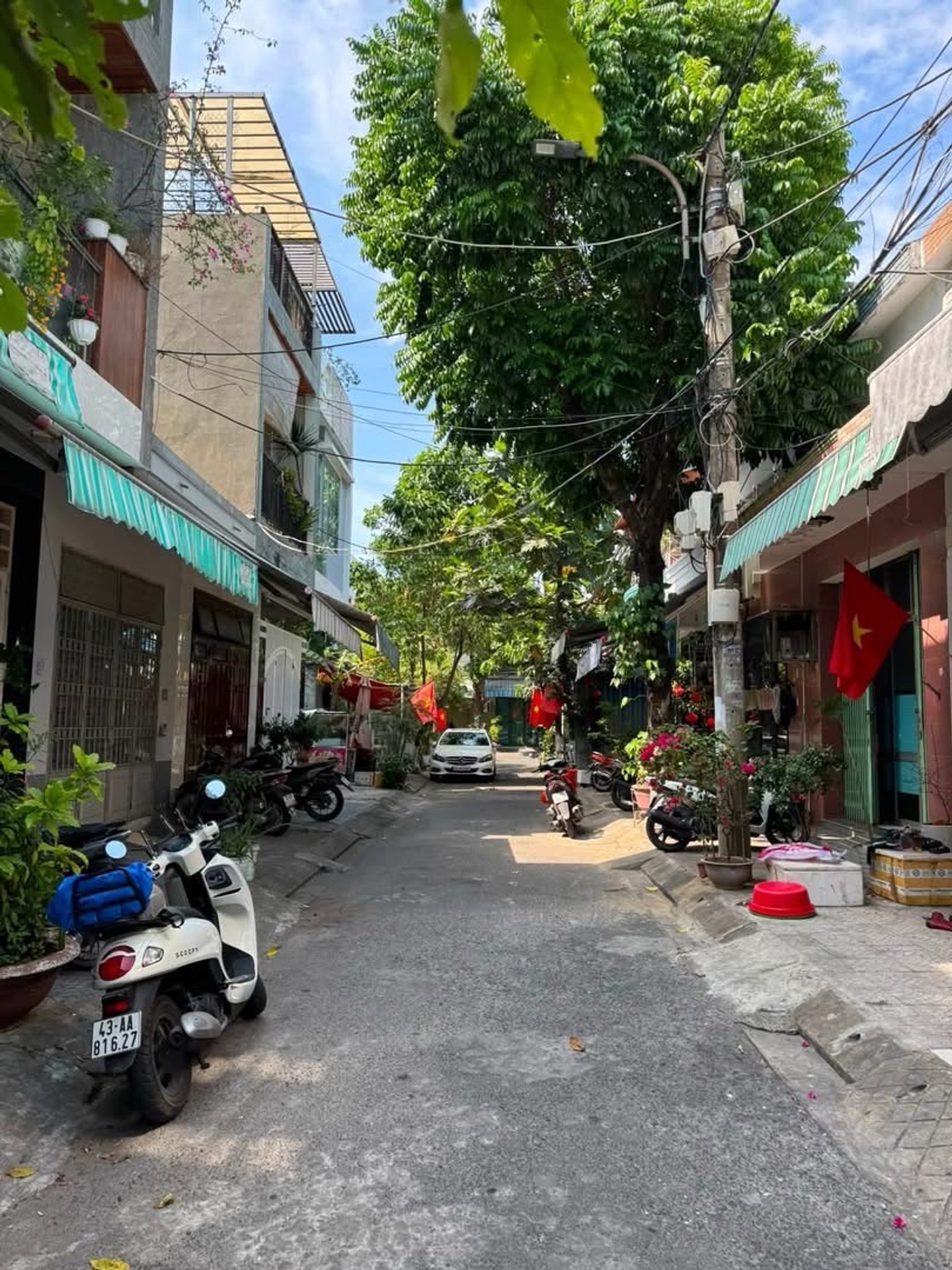 CẦN BÁN NHANH NHÀ MẶT TIỀN NGUYỄN HUY LƯỢNG SÁT BIỂN NGUYỄN TẤT THÀNH - CHỈ CÒN HƠN 5 TỶ