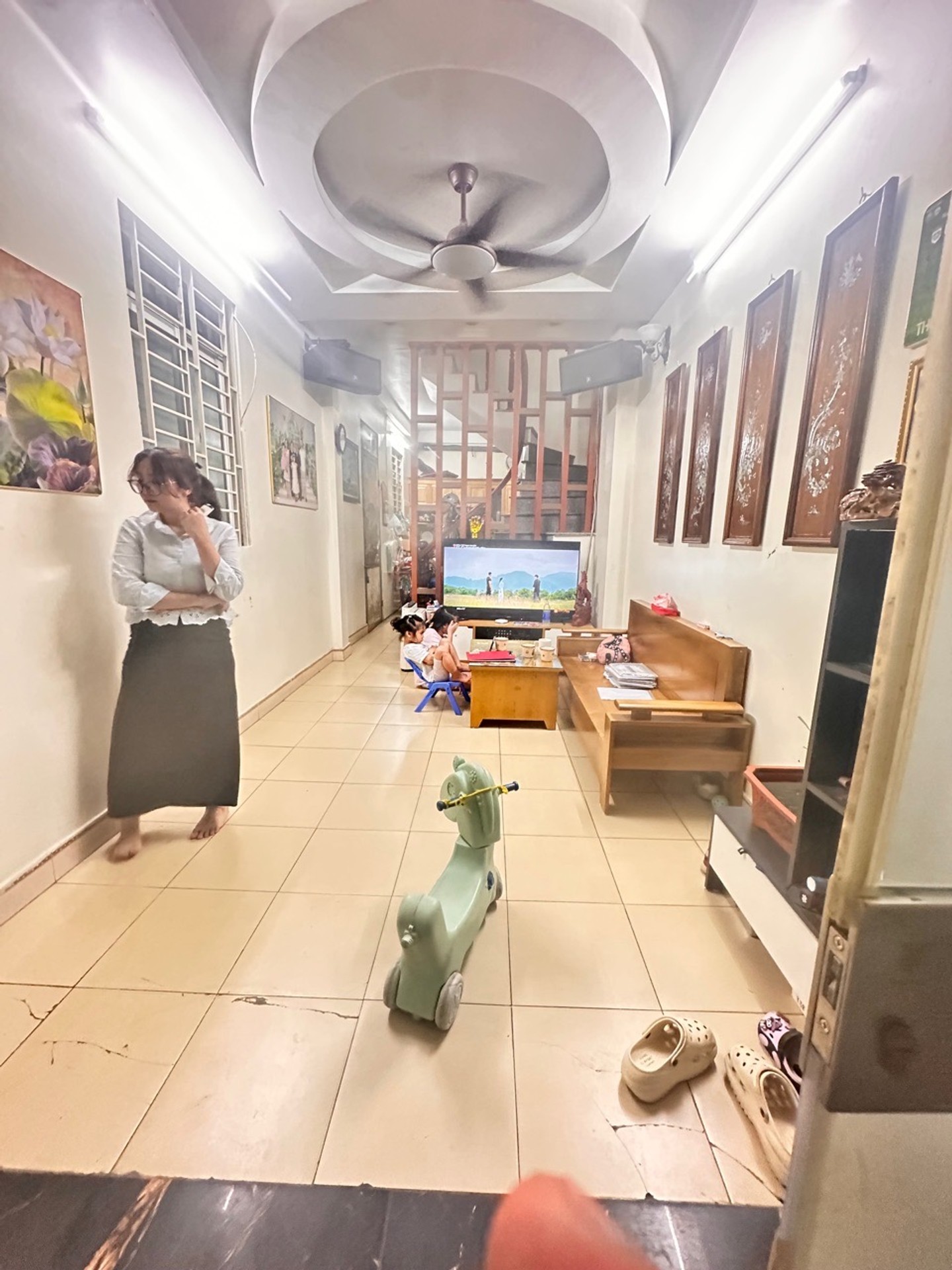 Bán nhà 4 tầng diện tích 30m² tại Kim Giang, lô góc thoáng sáng, nội thất chất lượng cao.