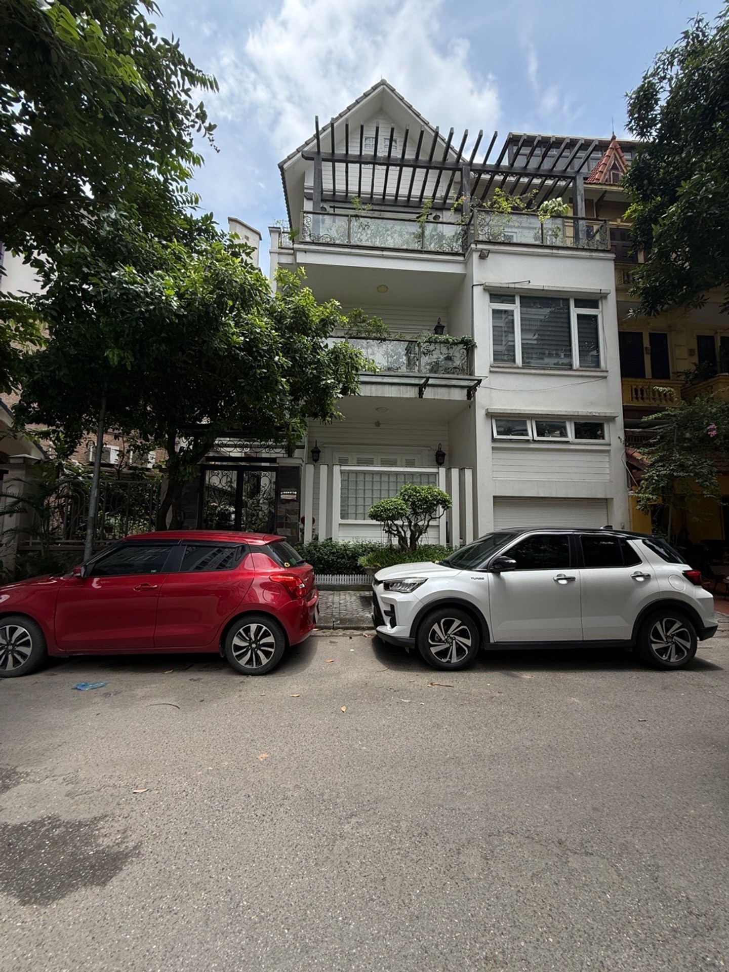 Bán biệt thự 4 tầng Khu đô thị Mỹ Đình 1, Hàm Nghi, diện tích 117,7m², mặt tiền 11m