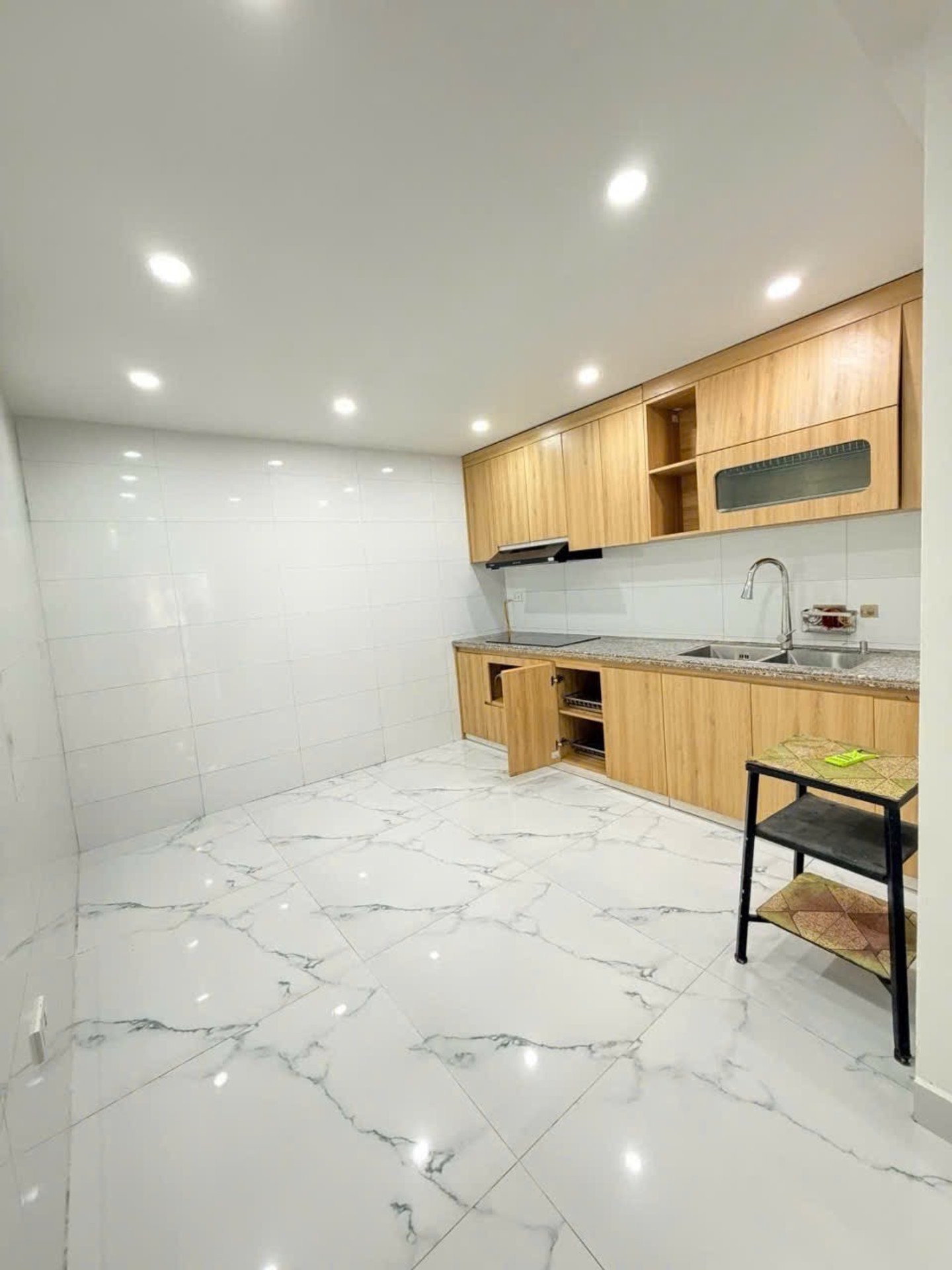 Bán nhà 3 tầng diện tích 45m2 gần phố An Dương, tiện ích đầy đủ