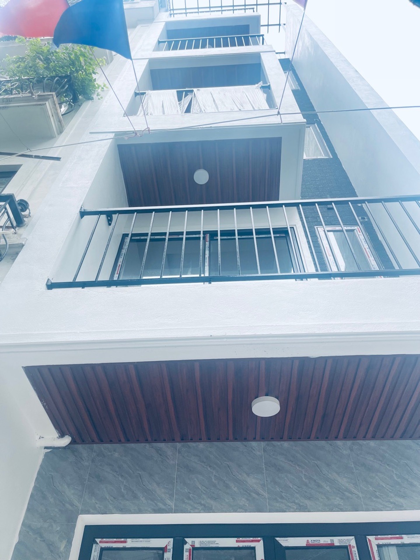 Bán nhà riêng 5 tầng tại Phương Canh với thiết kế hiện đại và nội thất đầy đủ