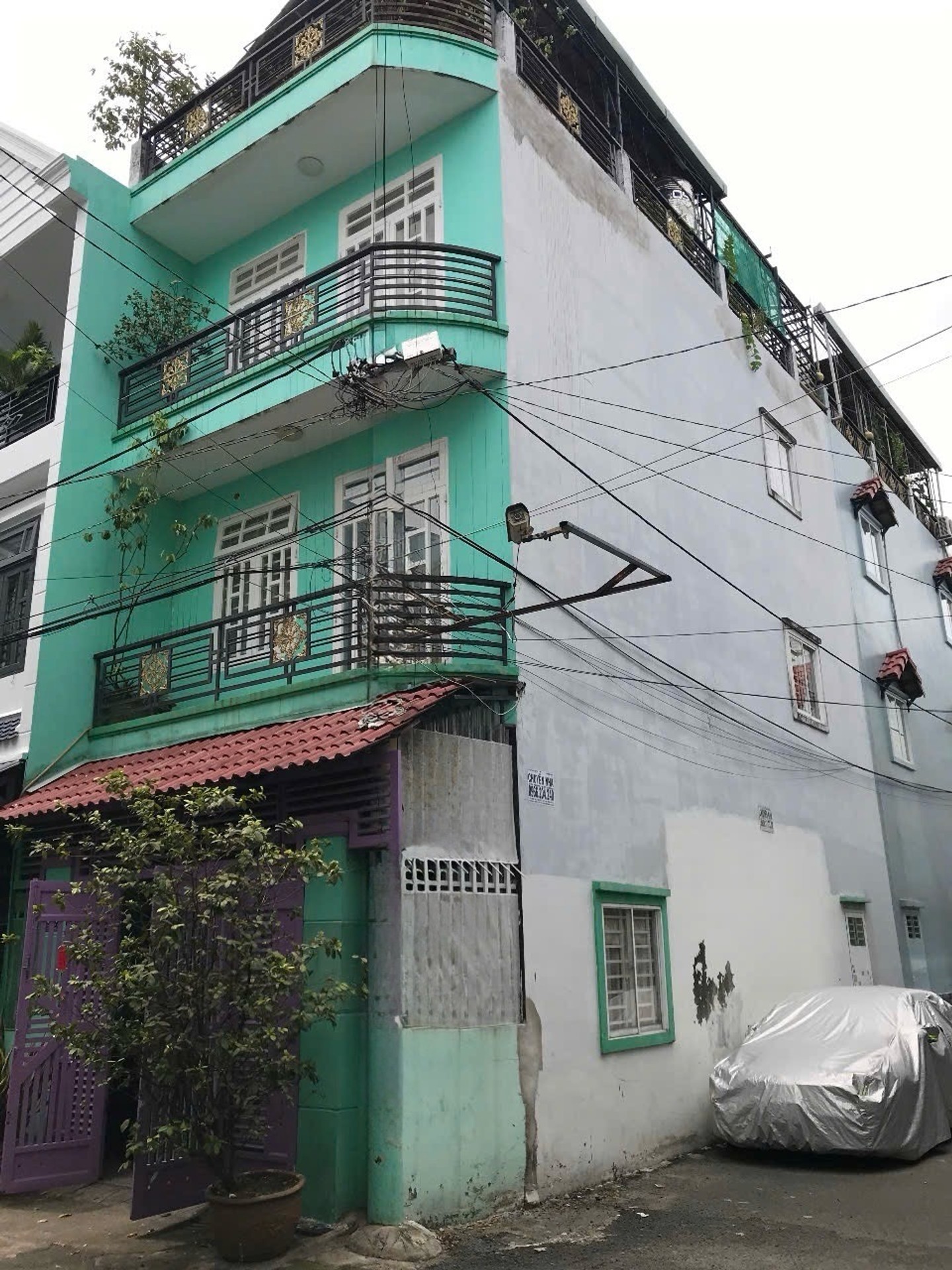 Bán nhà lô góc 3 tầng hẻm xe hơi Lâm Thị Hố Quận 12, gần UBND phường