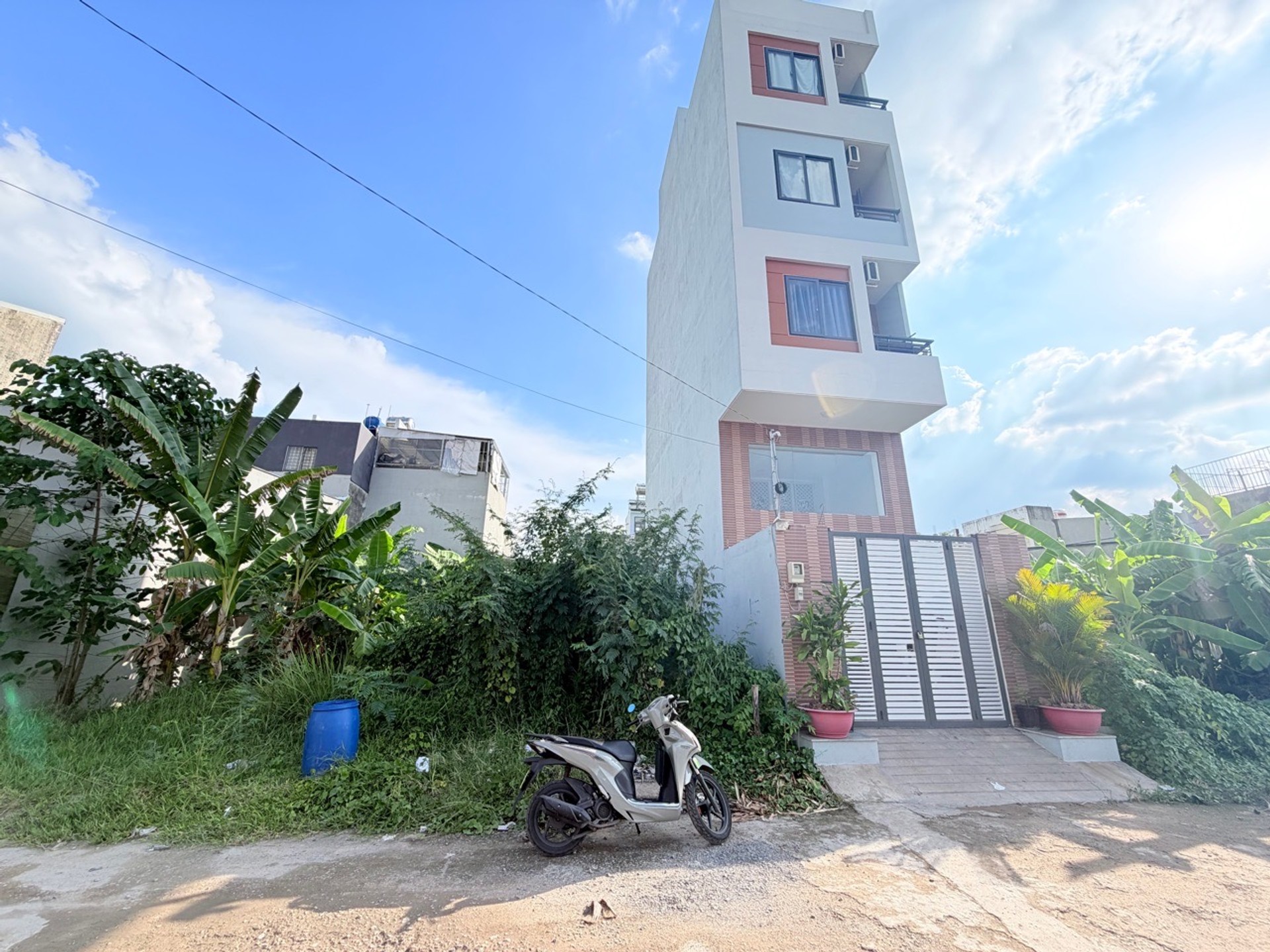🔥 51M² – 3.2 TỶ – ĐƯỜNG 8M – SÁT VINHOMES GRAND PARK