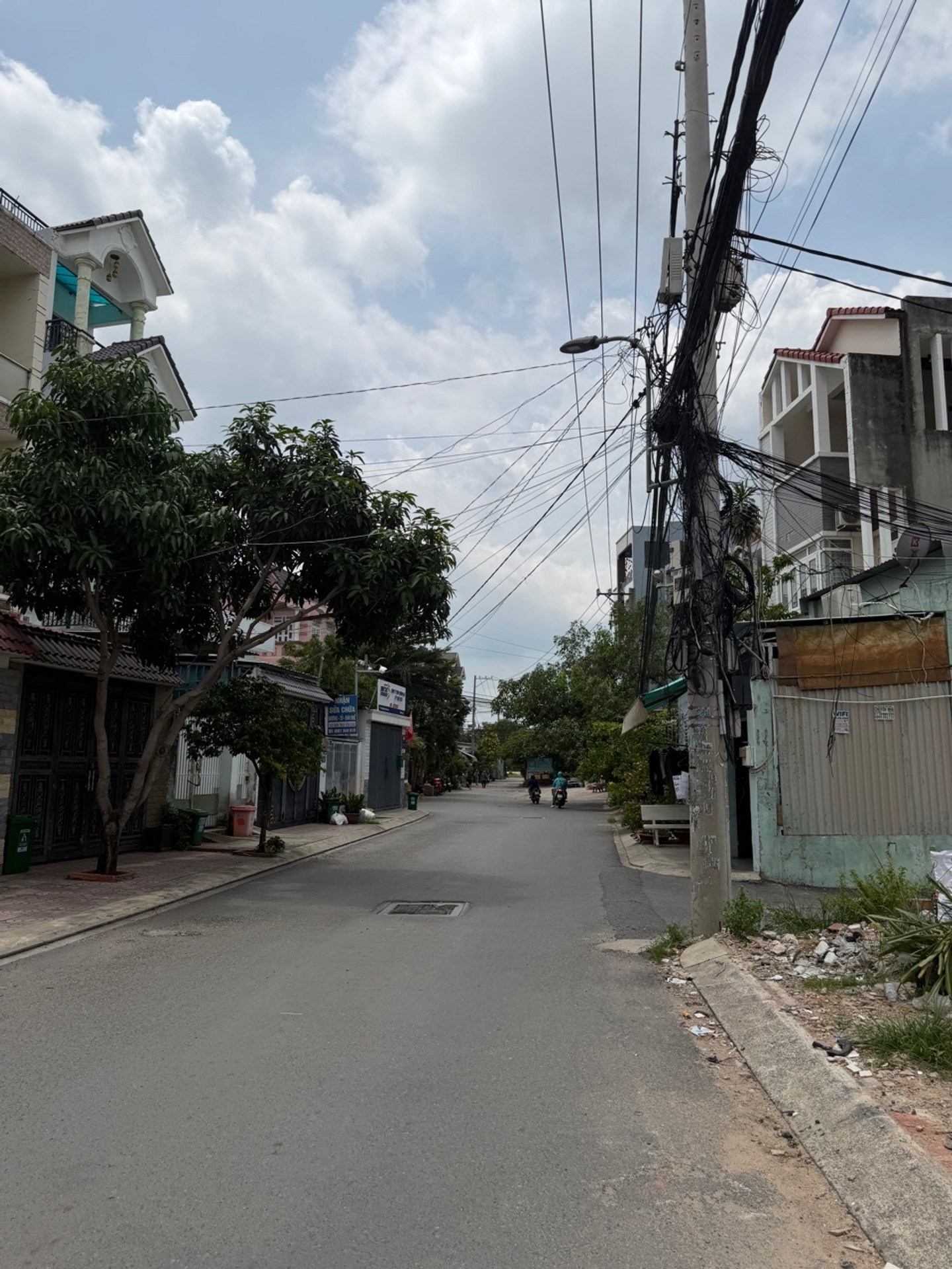 Bán đất Đình Phong Phú hướng Đông Nam, diện tích 64m2, Giá 5,7 tỷ TL
